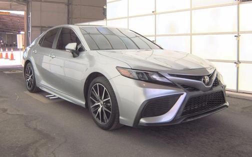 Celestial Silver Metallic 2022 Toyota Camry SE