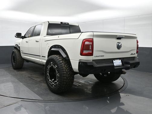 2019 RAM 2500 Limited Crew Cab 4x4 6'4' Box