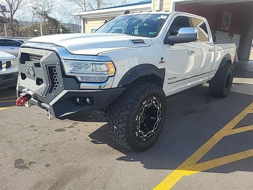 2019 RAM 2500 Limited Crew Cab 4x4 6'4' Box