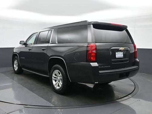 Tungsten Metallic 2018 Chevrolet Suburban LT