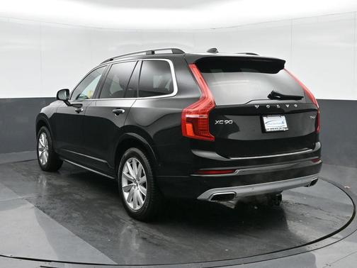 Onyx Black Metallic 2019 Volvo XC90 T6 Momentum