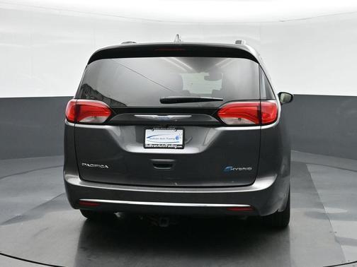 2020 Chrysler Pacifica Hybrid Limited