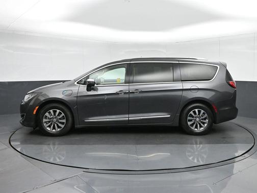 2020 Chrysler Pacifica Hybrid Limited
