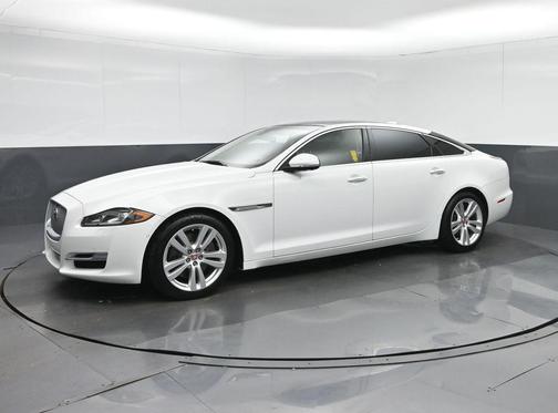 Polaris White 2016 Jaguar XJ XJL Portfolio