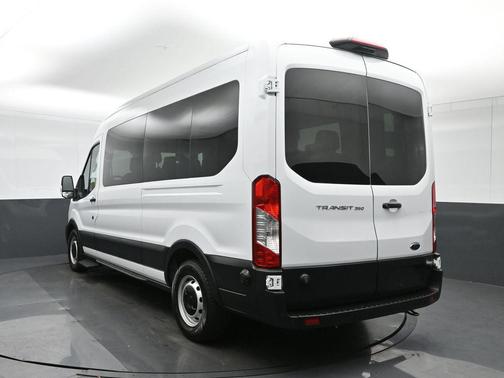 Oxford White 2023 Ford Transit-350 XL