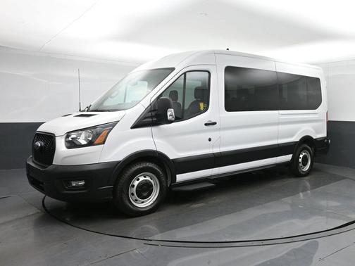 Oxford White 2023 Ford Transit-350 XL