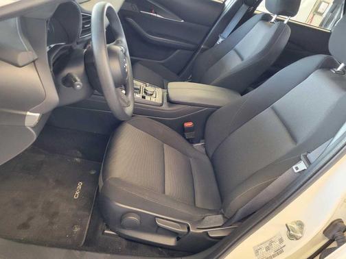 Snowflake White Pearl Mica 2023 Mazda CX-30 2.5 S