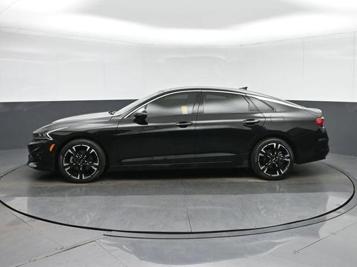 Ebony Black 2022 Kia K5 GT-Line
