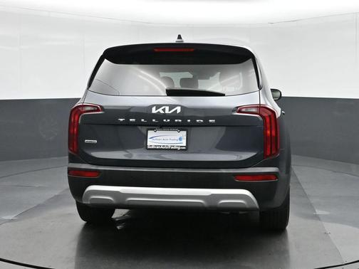 2022 Kia Telluride LX