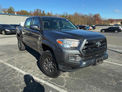 2016 Toyota Tacoma SR