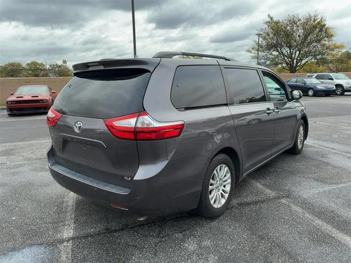 2015 Toyota Sienna XLE