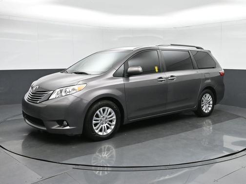 2015 Toyota Sienna XLE