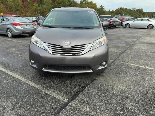 2015 Toyota Sienna XLE