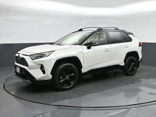 2020 Toyota RAV4 Hybrid SE