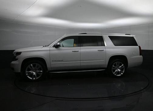 Iridescent Pearl Tricoat 2017 Chevrolet Suburban Premier