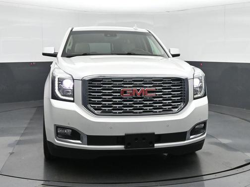 White Frost Tricoat 2019 GMC Yukon XL Denali
