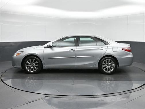 2016 Toyota Camry XLE