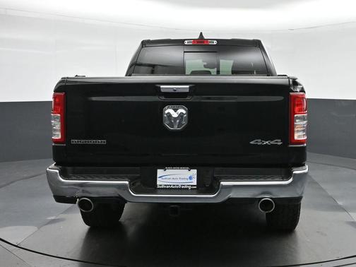 Diamond Black Crystal Pearlcoat 2020 RAM 1500 Big Horn/Lone Star