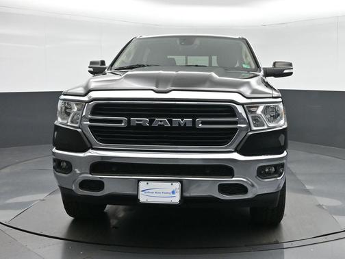 Diamond Black Crystal Pearlcoat 2020 RAM 1500 Big Horn/Lone Star