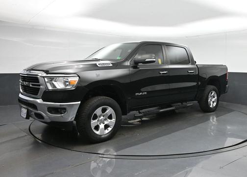 Diamond Black Crystal Pearlcoat 2020 RAM 1500 Big Horn/Lone Star