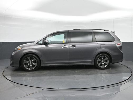 2017 Toyota Sienna SE