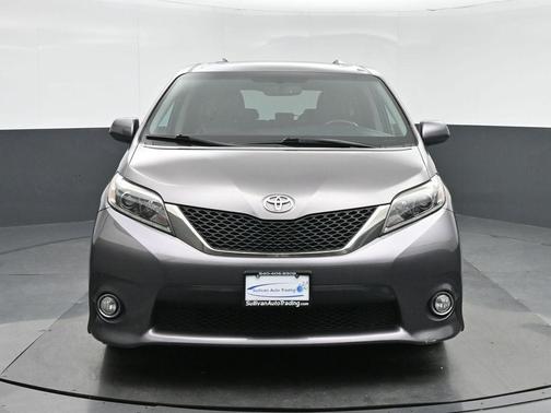 2017 Toyota Sienna SE