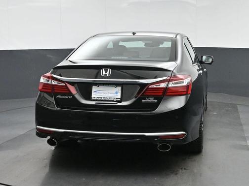Crystal Black Pearl 2016 Honda Accord Touring