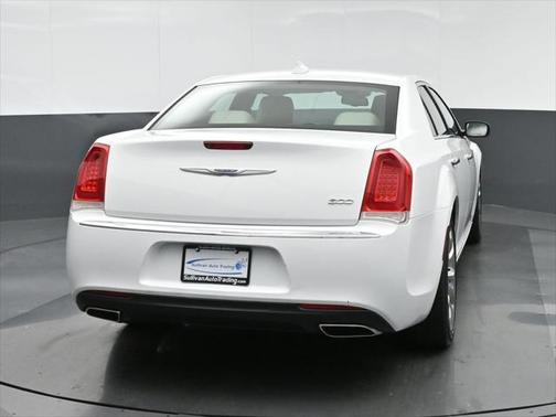 2019 Chrysler 300 Limited