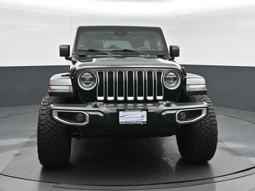 Black Clearcoat 2020 Jeep Wrangler Unlimited Sahara