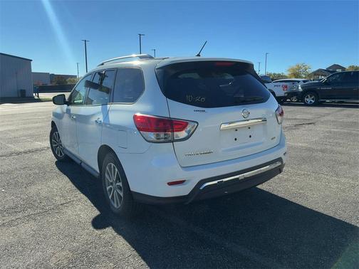 2015 Nissan Pathfinder S