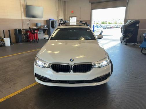 Alpine White 2018 BMW 540 xDrive