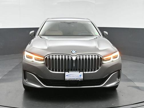 2021 BMW 740 xDrive