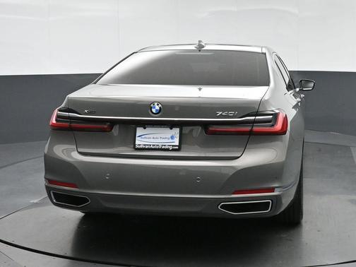 2021 BMW 740 xDrive