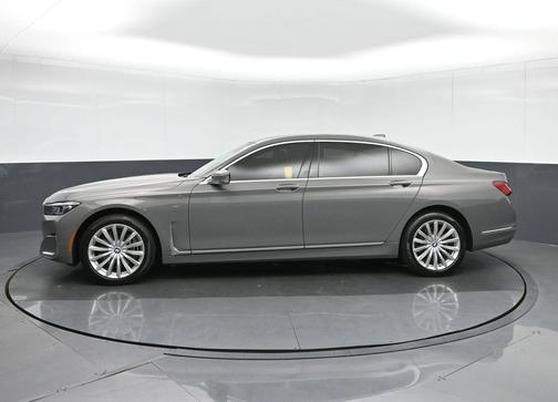 2021 BMW 740 xDrive