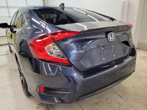 2018 Honda Civic Touring