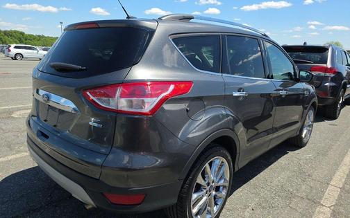 Magnetic 2016 Ford Escape SE