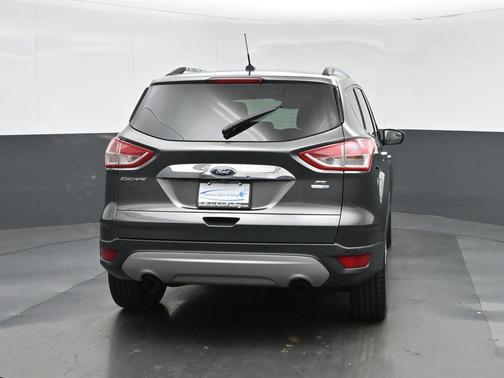 Magnetic 2016 Ford Escape SE