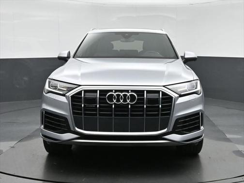 2022 Audi Q7 55 Premium Plus