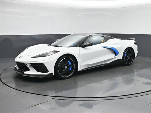 Arctic White 2021 Chevrolet Corvette Stingray