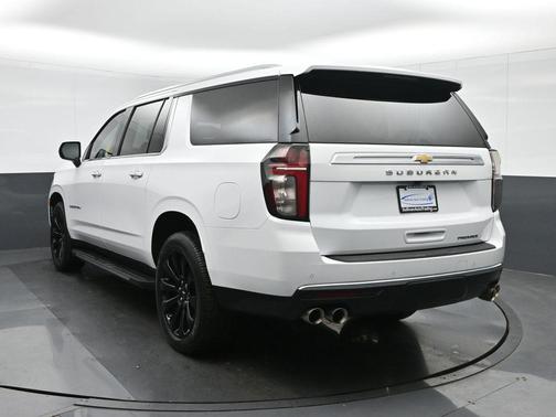 Summit White 2021 Chevrolet Suburban Premier
