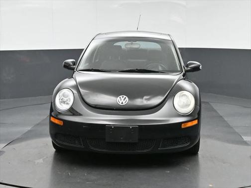 2009 Volkswagen New Beetle S