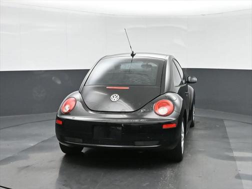 2009 Volkswagen New Beetle S