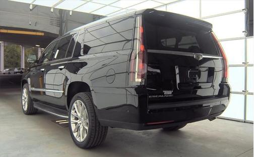 2018 Cadillac Escalade ESV Luxury