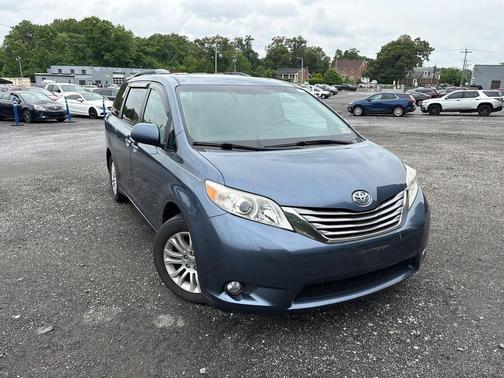 Shoreline Mist 2016 Toyota Sienna XLE