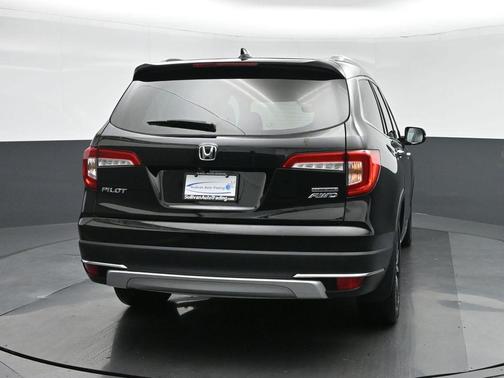 2019 Honda Pilot Touring 8-Passenger