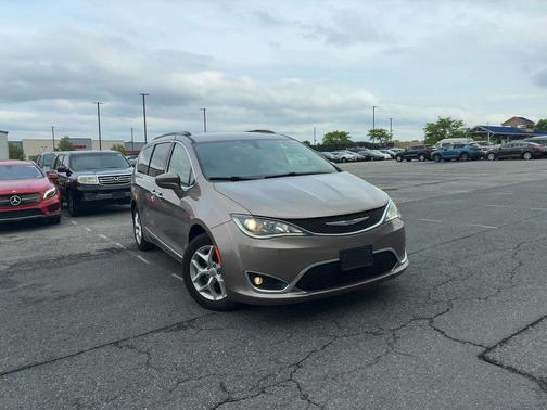 Molten Silver 2017 Chrysler Pacifica Touring-L