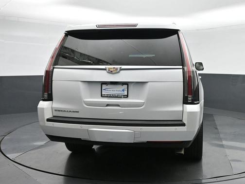 2018 Cadillac Escalade ESV Luxury
