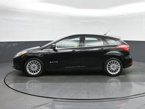 Shadow Black 2016 Ford Focus SE