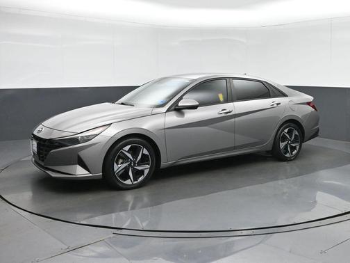 Fluid Metal 2023 Hyundai ELANTRA SEL