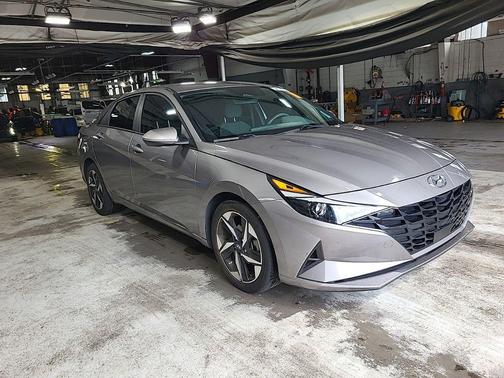 Fluid Metal 2023 Hyundai ELANTRA SEL